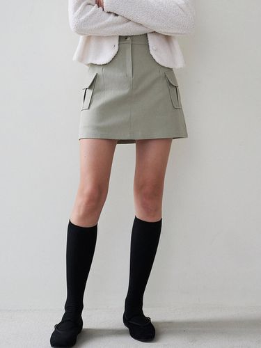 Vintage Cargo Short Skirt _ Khaki - LOEIL - Modalova