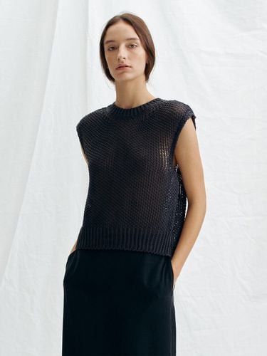 Wollow Knit Vest (Charcoal) - H8 - Modalova