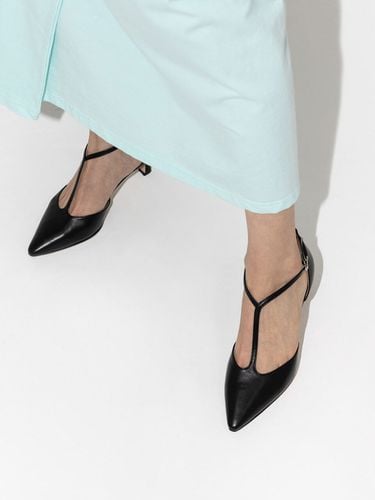 Penuche Side-cut Strap Pumps_Black - CHAUSSURE LAPIN - Modalova