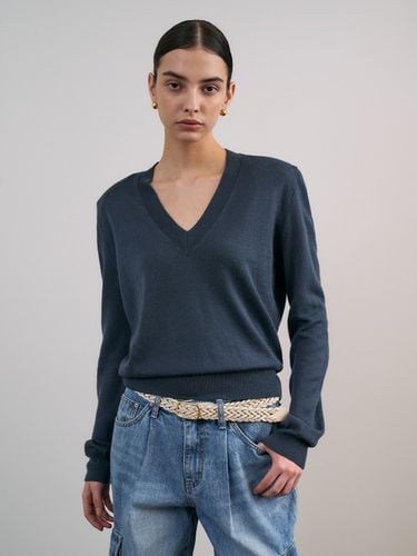 Basic V-neck Knit - RENEJ - Modalova