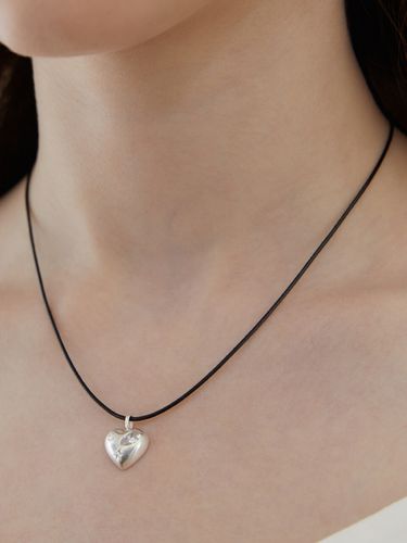 Witty Cubic Heart String Necklace - TATIANA - Modalova