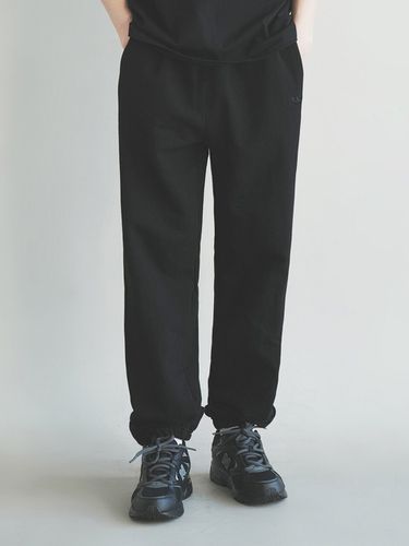 Basic Jogger Pants (Black) - WAAR FOR MEN - Modalova