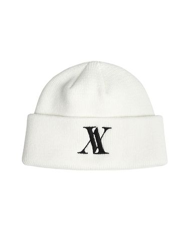 AV Logo Beanie _White - AVANDRESS - Modalova