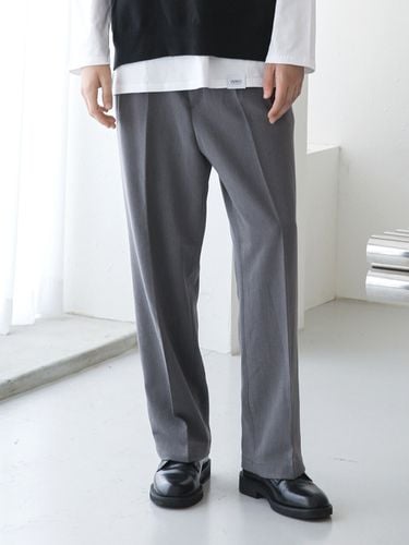 One Tuck Wide Spandex Slacks Pants () - WAAR FOR MEN - Modalova