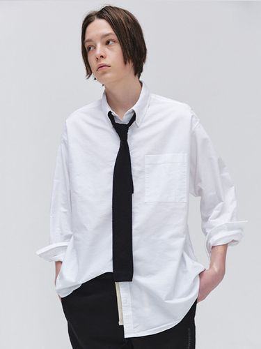 Button Down Oxford Shirt_White - EZIO - Modalova