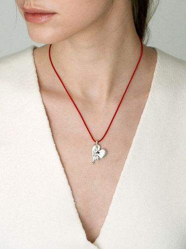 Melting Heart String Necklace_ Red - THE PART OF - Modalova