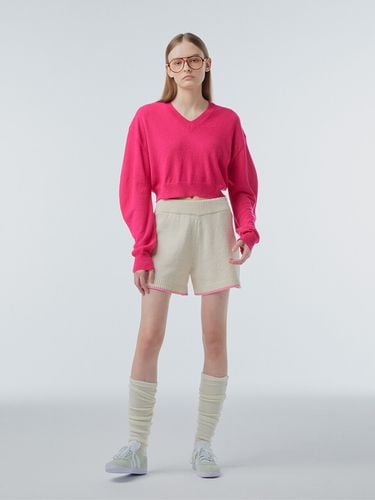 Cropped V-Neck Distressed Sweater_Pink - INSTANTFUNK - Modalova