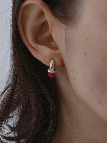 Red Bud Earring - BRILLPIECE - Modalova