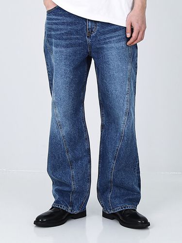 Diagonal Arc Washed Denim - KND - Modalova