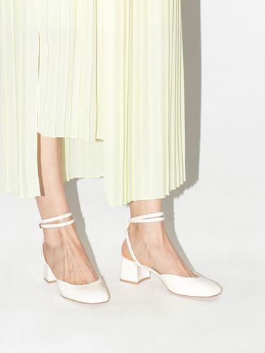 Brittle Strappy Pumps_Milky White - CHAUSSURE LAPIN - Modalova