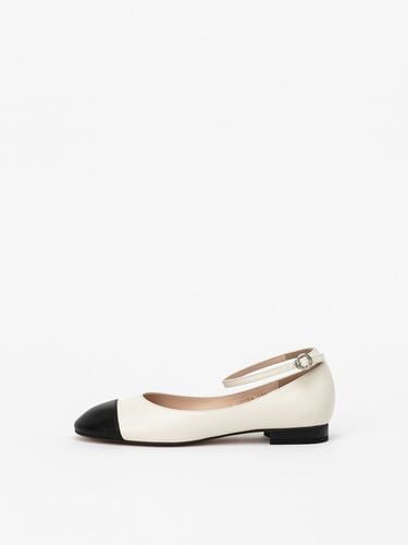 Pita Strap Flat Shoes - CHAUSSURE LAPIN - Modalova