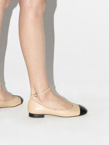 Pita Strap Flat Shoes_Yellow Beige - CHAUSSURE LAPIN - Modalova