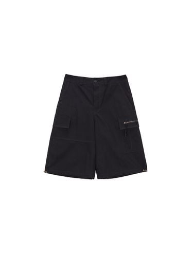 Cotton Cargo Capri Pants_Black - Matin Kim - Modalova