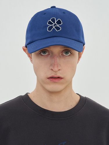 Flower Ball Cap [Navy] - UNALLOYED - Modalova