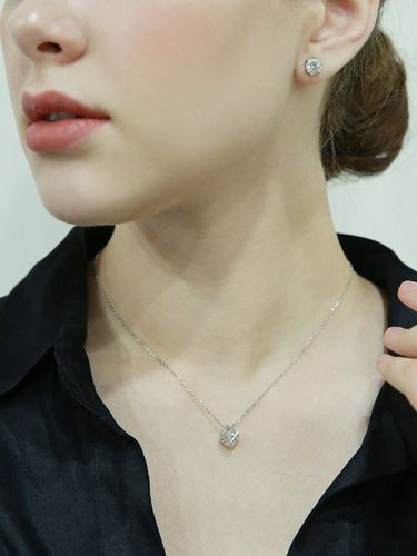 Moissanite Cube Pendant Necklace ( Silver 925 ) - Shertz - Modalova