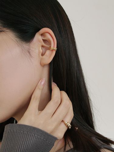 Line Knot Layered Earcuff - Shertz - Modalova