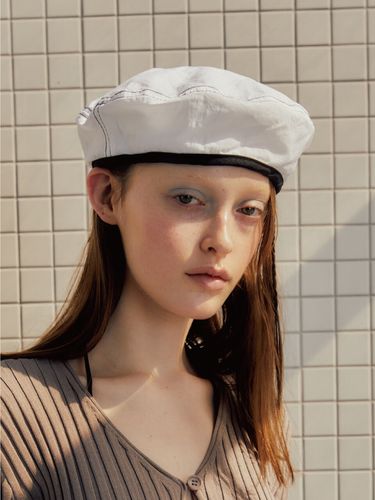 Parachute Beret_ White - poesiedame - Modalova