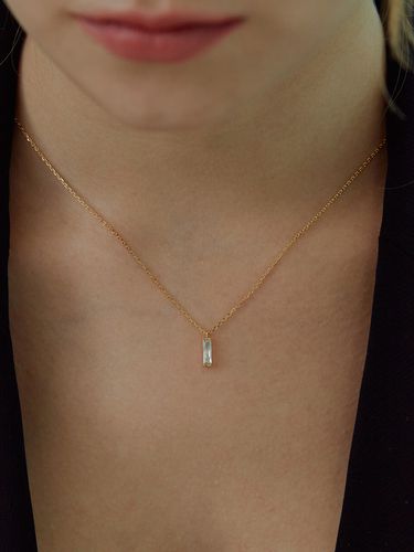 Square Crystal Pendant Necklace (14k) - Shertz - Modalova