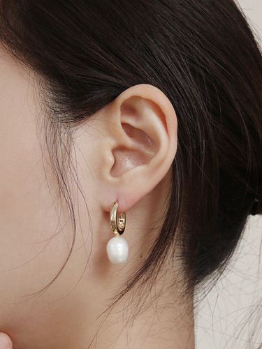 One Touch Bold Water Pearl Earring - Shertz - Modalova