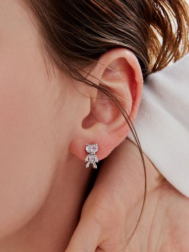 Kitschy Teddy Bear Cubic Earring - Shertz - Modalova