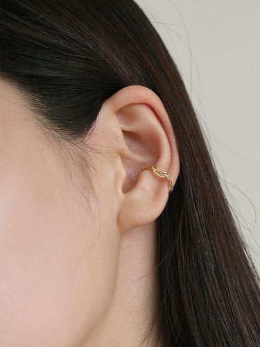 Twisted Line Textured Earcuff - Shertz - Modalova