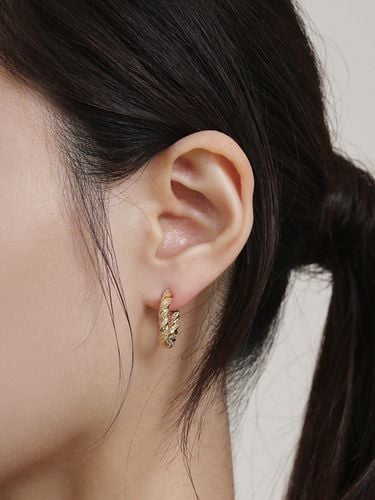 Twist Hoop Ring Earring - Shertz - Modalova