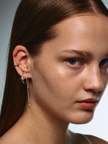 Fleeting Light Ear Cuff - MONDAY EDITION - Modalova