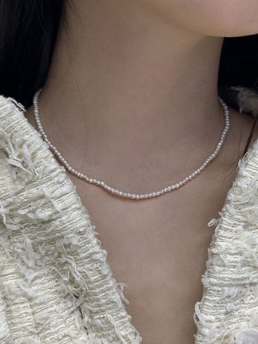 Layered Pearl Necklace - Invisible collage - Modalova