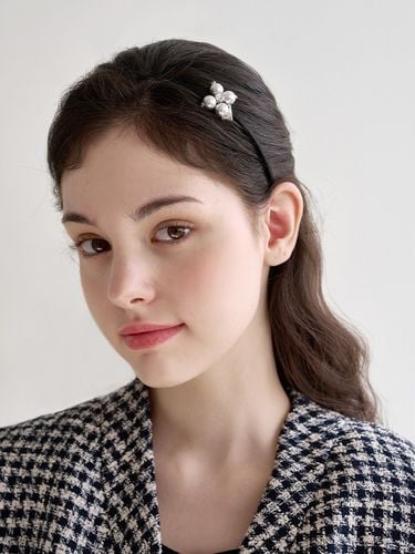 Pearl Flower Hairband - Jean Paul Clarisse - Modalova