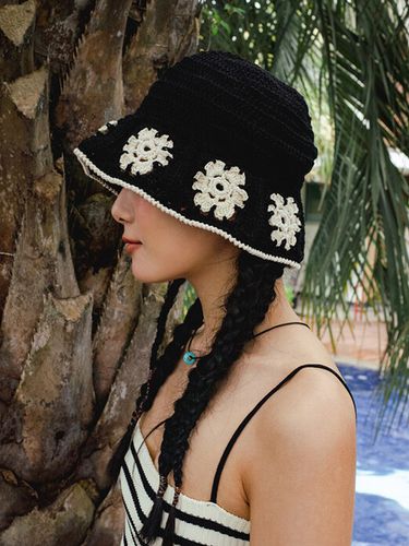 Handmade Flowers Bucket Hat (2Colors) - FUNFROMFUN - Modalova