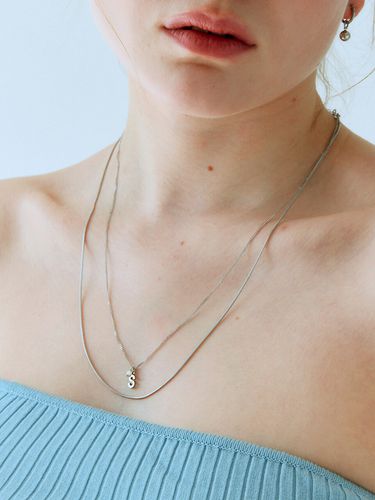 Initial Point Two Line Necklace - pearlymore - Modalova