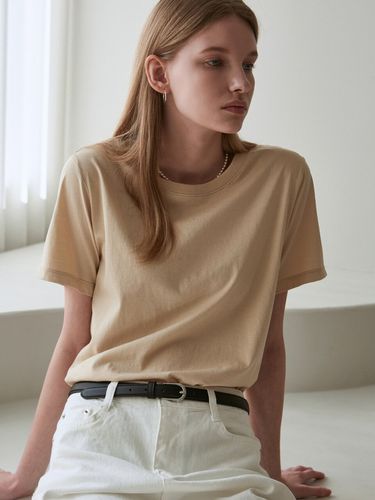 Round Neck Basic T-Shirts_Beige - YAN13 - Modalova