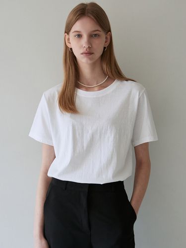 Round Neck Basic T-Shirts_White - YAN13 - Modalova