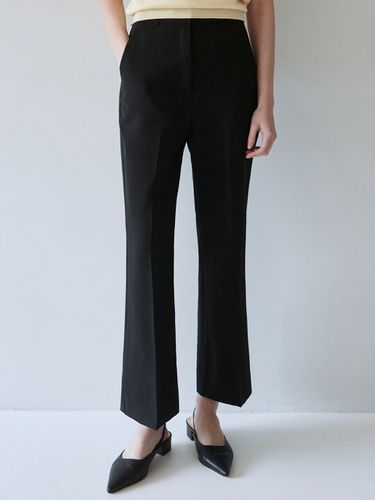 Slim Semi Bootcut Slacks_Black - YAN13 - Modalova