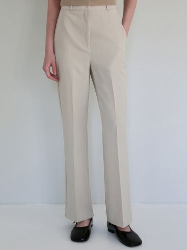 Slim Semi Bootcut Slacks_Light Beige - YAN13 - Modalova