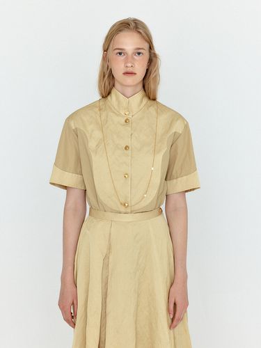 Winda Western Bib-Front Half Sleeve Shirt_Beige - EENK - Modalova