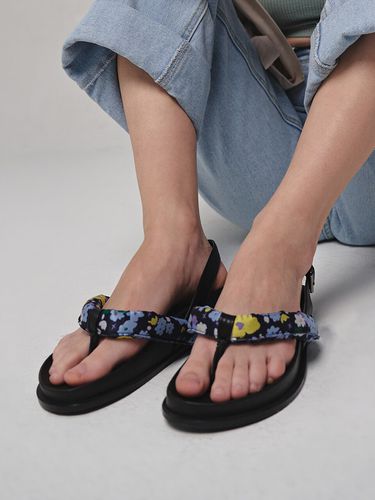 Nana Sandal_Flower Navy - back of the moon - Modalova