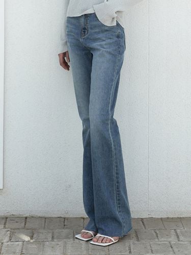 Boots Cut Denim Pants_Medium Blue - ouie - Modalova