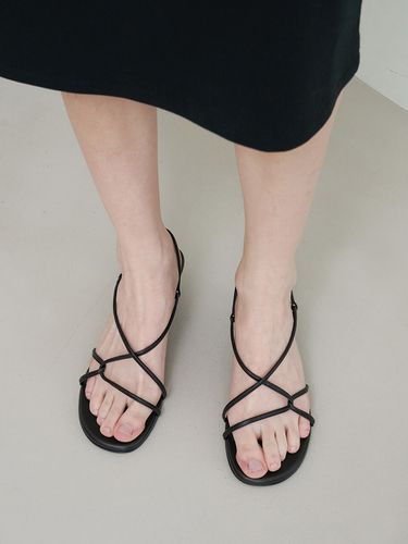 Lynn Sandals Leather_Black - blanc sur blanc - Modalova