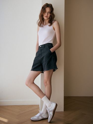 Signature Black Shorts _ Black - We’Dee - Modalova