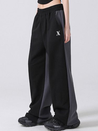 Reverse Wide Sweatpants_Black - AVANDRESS - Modalova