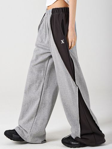 Optical Side Wide Pants_Gray - AVANDRESS - Modalova