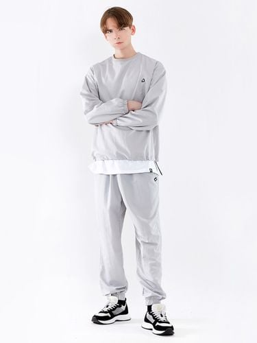 Slit String Oversized Long Sleeves Jogger Set - GHOST REPUBLIC - Modalova