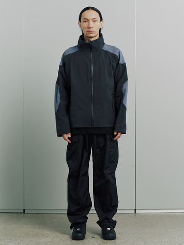 L Shell Jacket [Charcoal/Grey] - PLASTIC PRODUCT - Modalova