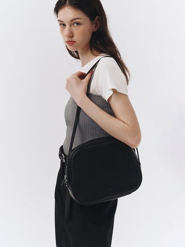 Pebble Leather Shoulder Bag_Black - Dunst for WOMEN - Modalova