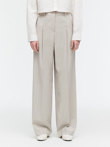 One Tuck Wide Slacks_Beige - MONGDOL - Modalova