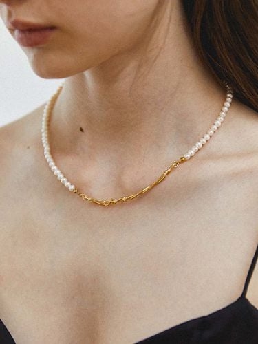 Essential Line 03N Necklace_ / - OOZE - Modalova