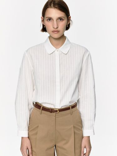 Round Collar Blouse - DEPOUND - Modalova