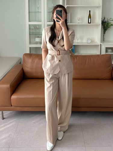 Easy] Two Tuck Semi-wide Trousers - FRONTROW - Modalova