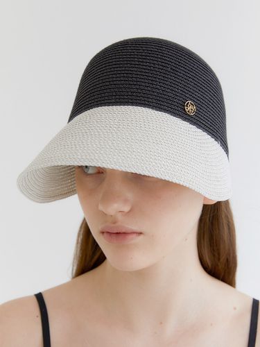 Basic Logo Pendant Raffia Cap_Black White - halden - Modalova